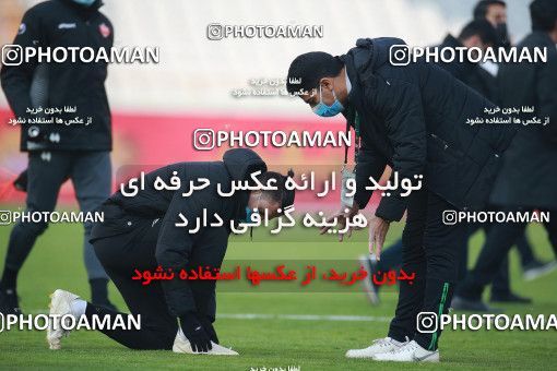 1548130, Tehran, Iran, لیگ برتر فوتبال ایران، Persian Gulf Cup، Week 6، First Leg، Persepolis 1 v 1 Zob Ahan Esfahan on 2020/12/31 at Azadi Stadium
