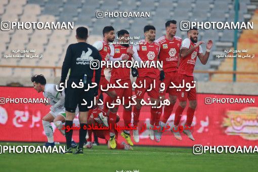 1548281, Tehran, Iran, لیگ برتر فوتبال ایران، Persian Gulf Cup، Week 6، First Leg، Persepolis 1 v 1 Zob Ahan Esfahan on 2020/12/31 at Azadi Stadium