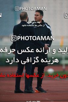 1548317, Tehran, Iran, لیگ برتر فوتبال ایران، Persian Gulf Cup، Week 6، First Leg، Persepolis 1 v 1 Zob Ahan Esfahan on 2020/12/31 at Azadi Stadium