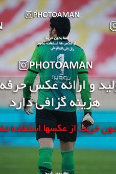 1548343, Tehran, Iran, لیگ برتر فوتبال ایران، Persian Gulf Cup، Week 6، First Leg، Persepolis 1 v 1 Zob Ahan Esfahan on 2020/12/31 at Azadi Stadium