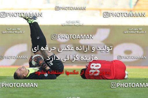 1708597, Tehran, Iran, لیگ برتر فوتبال ایران، Persian Gulf Cup، Week 6، First Leg، Persepolis 1 v 1 Zob Ahan Esfahan on 2020/12/31 at Azadi Stadium
