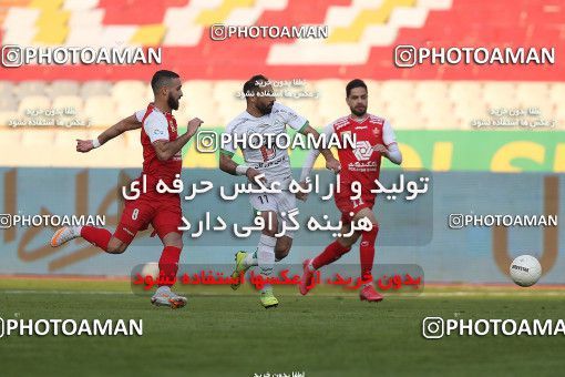 1708632, Tehran, Iran, لیگ برتر فوتبال ایران، Persian Gulf Cup، Week 6، First Leg، Persepolis 1 v 1 Zob Ahan Esfahan on 2020/12/31 at Azadi Stadium