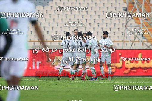 1708522, Tehran, Iran, لیگ برتر فوتبال ایران، Persian Gulf Cup، Week 6، First Leg، Persepolis 1 v 1 Zob Ahan Esfahan on 2020/12/31 at Azadi Stadium