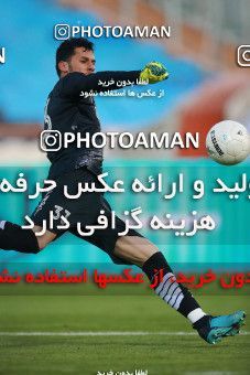 1549232, Tehran, , لیگ برتر فوتبال ایران، Persian Gulf Cup، Week 10، First Leg، Esteghlal 2 v 0 Aluminium Arak on 2021/01/04 at Azadi Stadium