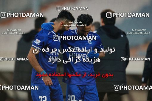 1549497, Tehran, , لیگ برتر فوتبال ایران، Persian Gulf Cup، Week 10، First Leg، Esteghlal 2 v 0 Aluminium Arak on 2021/01/04 at Azadi Stadium