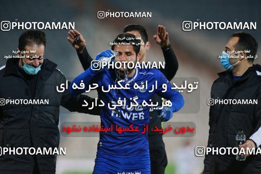 1549621, Tehran, , لیگ برتر فوتبال ایران، Persian Gulf Cup، Week 10، First Leg، Esteghlal 2 v 0 Aluminium Arak on 2021/01/04 at Azadi Stadium