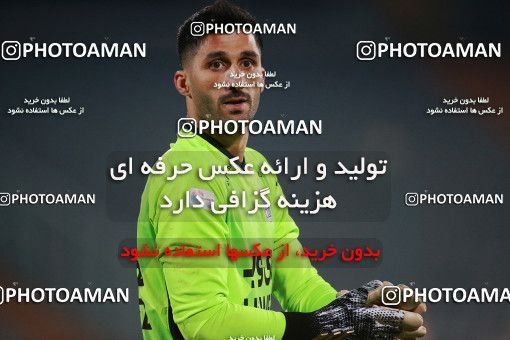 1549668, Tehran, , لیگ برتر فوتبال ایران، Persian Gulf Cup، Week 10، First Leg، Esteghlal 2 v 0 Aluminium Arak on 2021/01/04 at Azadi Stadium
