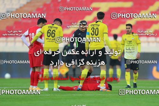 1553063, Tehran, Iran, لیگ برتر فوتبال ایران، Persian Gulf Cup، Week 7، First Leg، Persepolis 0 v 0 Sepahan on 2021/01/05 at Azadi Stadium
