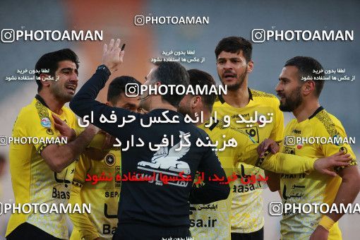 1550952, Tehran, Iran, لیگ برتر فوتبال ایران، Persian Gulf Cup، Week 7، First Leg، Persepolis 0 v 0 Sepahan on 2021/01/05 at Azadi Stadium