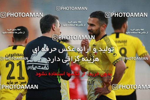 1550793, Tehran, Iran, لیگ برتر فوتبال ایران، Persian Gulf Cup، Week 7، First Leg، Persepolis 0 v 0 Sepahan on 2021/01/05 at Azadi Stadium