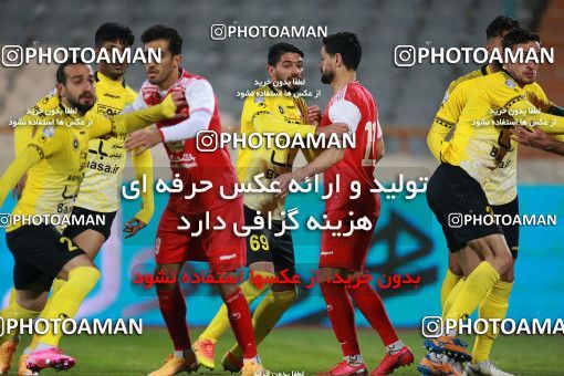 1551226, Tehran, Iran, لیگ برتر فوتبال ایران، Persian Gulf Cup، Week 7، First Leg، Persepolis 0 v 0 Sepahan on 2021/01/05 at Azadi Stadium