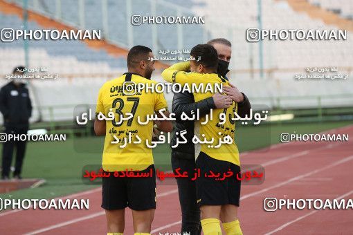 1708686, Tehran, Iran, لیگ برتر فوتبال ایران، Persian Gulf Cup، Week 7، First Leg، Persepolis 0 v 0 Sepahan on 2021/01/05 at Azadi Stadium