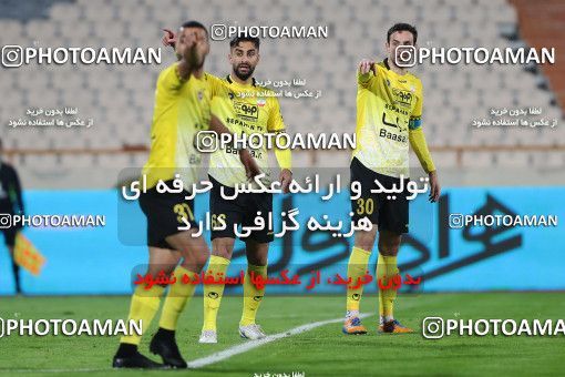 1552968, Tehran, Iran, لیگ برتر فوتبال ایران، Persian Gulf Cup، Week 7، First Leg، Persepolis 0 v 0 Sepahan on 2021/01/05 at Azadi Stadium