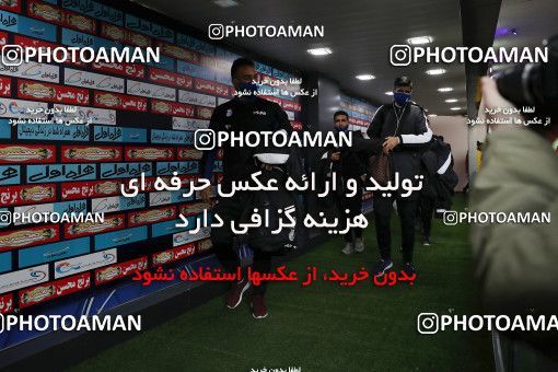 1553919, Tehran, Iran, لیگ برتر فوتبال ایران، Persian Gulf Cup، Week 8، First Leg، Esteghlal 2 v 2 Persepolis on 2021/01/11 at Azadi Stadium