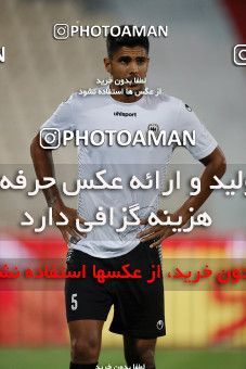 1559275, Tehran, Iran, Iran Football Pro League، Persian Gulf Cup، Week 23، Second Leg، Persepolis 1 v 0 Shahin Shahrdari Boushehr on 2020/07/04 at Azadi Stadium