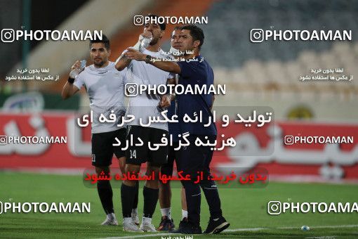 1559237, Tehran, Iran, Iran Football Pro League، Persian Gulf Cup، Week 23، Second Leg، Persepolis 1 v 0 Shahin Shahrdari Boushehr on 2020/07/04 at Azadi Stadium