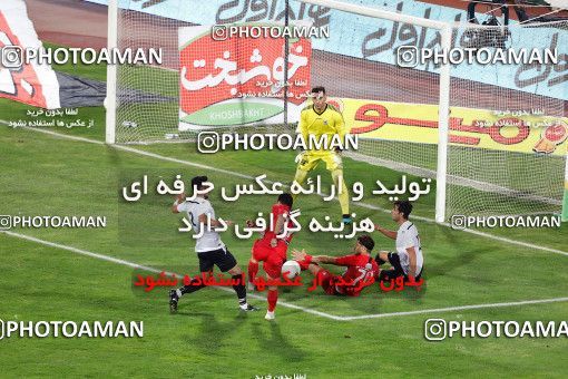1743590, Tehran, Iran, Iran Football Pro League، Persian Gulf Cup، Week 23، Second Leg، Persepolis 1 v 0 Shahin Shahrdari Boushehr on 2020/07/04 at Azadi Stadium