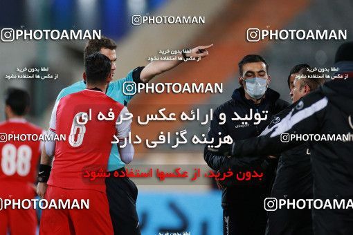 1560417, Tehran, Iran, لیگ برتر فوتبال ایران، Persian Gulf Cup، Week 11، First Leg، Persepolis 2 v 1 Foulad Khouzestan on 2021/01/18 at Azadi Stadium