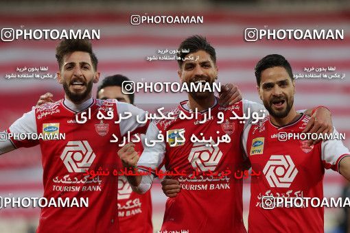 1561635, Tehran, Iran, لیگ برتر فوتبال ایران، Persian Gulf Cup، Week 11، First Leg، Persepolis 2 v 1 Foulad Khouzestan on 2021/01/18 at Azadi Stadium