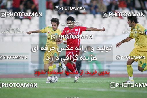 1565990, Tehran, Iran, لیگ برتر فوتبال ایران، Persian Gulf Cup، Week 7، First Leg، Persepolis 2 v 2 Rah Ahan on 2009/09/20 at Azadi Stadium