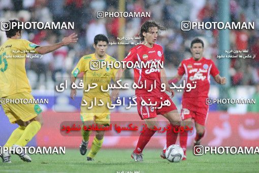 1565994, Tehran, Iran, لیگ برتر فوتبال ایران، Persian Gulf Cup، Week 7، First Leg، Persepolis 2 v 2 Rah Ahan on 2009/09/20 at Azadi Stadium