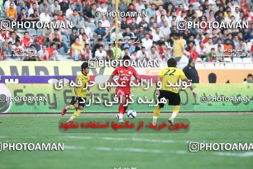 1566471, Tehran, Iran, لیگ برتر فوتبال ایران، Persian Gulf Cup، Week 10، First Leg، Persepolis 4 v 2 Fajr-e Sepasi Shiraz on 2009/10/07 at Azadi Stadium