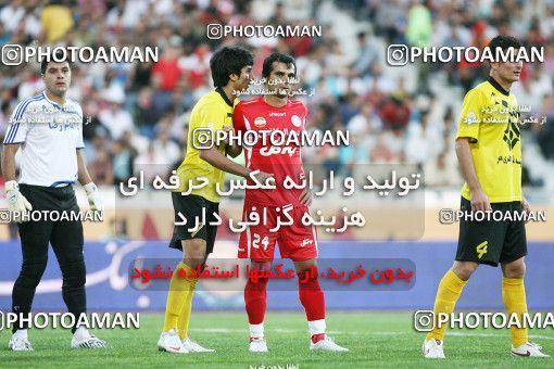 1566431, Tehran, Iran, لیگ برتر فوتبال ایران، Persian Gulf Cup، Week 10، First Leg، Persepolis 4 v 2 Fajr-e Sepasi Shiraz on 2009/10/07 at Azadi Stadium