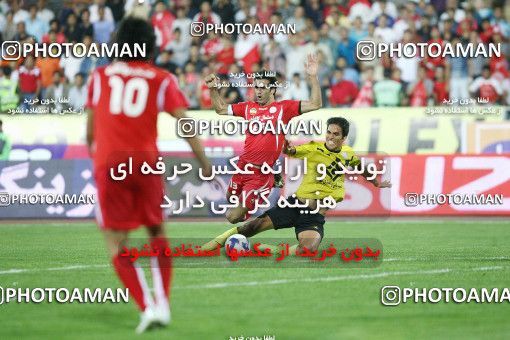1566456, Tehran, Iran, لیگ برتر فوتبال ایران، Persian Gulf Cup، Week 10، First Leg، Persepolis 4 v 2 Fajr-e Sepasi Shiraz on 2009/10/07 at Azadi Stadium