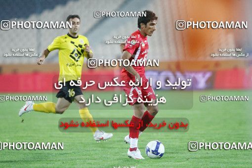 1566477, Tehran, Iran, لیگ برتر فوتبال ایران، Persian Gulf Cup، Week 10، First Leg، Persepolis 4 v 2 Fajr-e Sepasi Shiraz on 2009/10/07 at Azadi Stadium