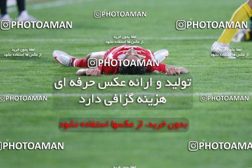 1566461, Tehran, Iran, لیگ برتر فوتبال ایران، Persian Gulf Cup، Week 10، First Leg، Persepolis 4 v 2 Fajr-e Sepasi Shiraz on 2009/10/07 at Azadi Stadium