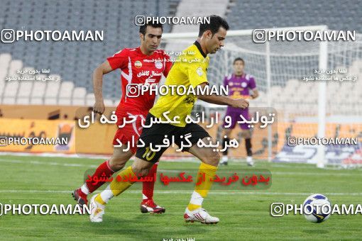 1566387, Tehran, Iran, لیگ برتر فوتبال ایران، Persian Gulf Cup، Week 10، First Leg، Persepolis 4 v 2 Fajr-e Sepasi Shiraz on 2009/10/07 at Azadi Stadium