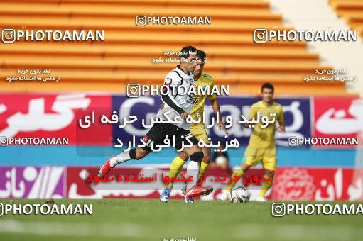 1566622, Tehran, Iran, لیگ برتر فوتبال ایران، Persian Gulf Cup، Week 14، First Leg، Rah Ahan 0 v 1 Sepahan on 2009/10/26 at Ekbatan Stadium