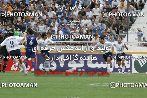 1569419, Tehran, , لیگ برتر فوتبال ایران، Persian Gulf Cup، Week 26، Second Leg، Esteghlal 3 v 2 Pegah Rasht on 2004/05/03 at Azadi Stadium