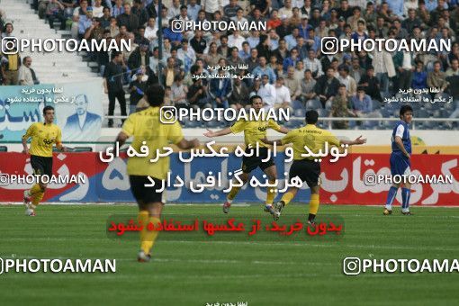 1569637, Tehran, , لیگ برتر فوتبال ایران، Persian Gulf Cup، Week 24، Second Leg، Esteghlal 2 v 1 Sepahan on 2004/04/12 at Azadi Stadium