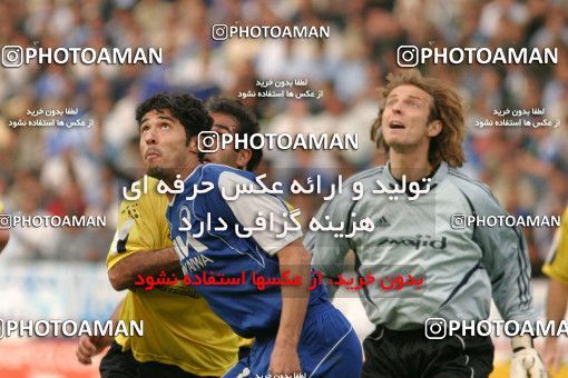 1569596, Tehran, , لیگ برتر فوتبال ایران، Persian Gulf Cup، Week 24، Second Leg، Esteghlal 2 v 1 Sepahan on 2004/04/12 at Azadi Stadium