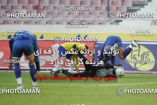1574515, Tehran, , لیگ برتر فوتبال ایران، Persian Gulf Cup، Week 21، Second Leg، Rah Ahan 1 v 2 Esteghlal on 2006/02/06 at Azadi Stadium