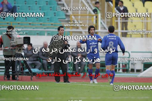 1574498, Tehran, , لیگ برتر فوتبال ایران، Persian Gulf Cup، Week 21، Second Leg، Rah Ahan 1 v 2 Esteghlal on 2006/02/06 at Azadi Stadium