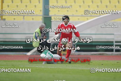 1575349, Tehran, Iran, لیگ برتر فوتبال ایران، Persian Gulf Cup، Week 18، Second Leg، Persepolis 1 v 2 Pas on 2006/01/10 at Azadi Stadium