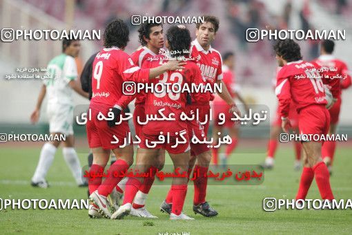 1575353, Tehran, Iran, لیگ برتر فوتبال ایران، Persian Gulf Cup، Week 18، Second Leg، Persepolis 1 v 2 Pas on 2006/01/10 at Azadi Stadium