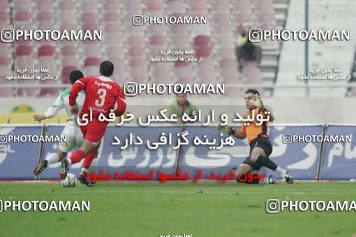 1575391, Tehran, Iran, لیگ برتر فوتبال ایران، Persian Gulf Cup، Week 18، Second Leg، Persepolis 1 v 2 Pas on 2006/01/10 at Azadi Stadium