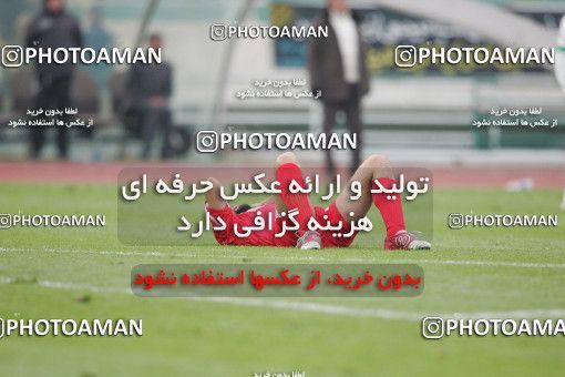 1575375, Tehran, Iran, لیگ برتر فوتبال ایران، Persian Gulf Cup، Week 18، Second Leg، Persepolis 1 v 2 Pas on 2006/01/10 at Azadi Stadium
