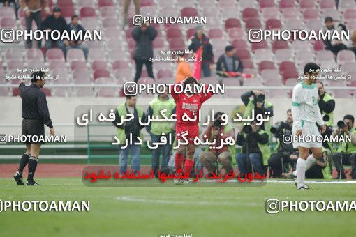 1575371, Tehran, Iran, لیگ برتر فوتبال ایران، Persian Gulf Cup، Week 18، Second Leg، Persepolis 1 v 2 Pas on 2006/01/10 at Azadi Stadium