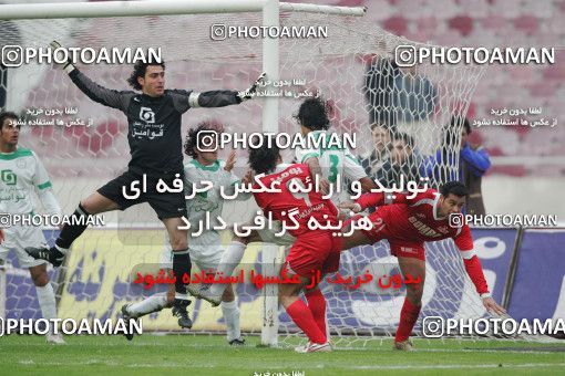 1575229, Tehran, Iran, لیگ برتر فوتبال ایران، Persian Gulf Cup، Week 18، Second Leg، Persepolis 1 v 2 Pas on 2006/01/10 at Azadi Stadium