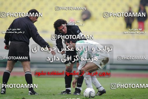 1575328, Tehran, Iran, لیگ برتر فوتبال ایران، Persian Gulf Cup، Week 18، Second Leg، Persepolis 1 v 2 Pas on 2006/01/10 at Azadi Stadium