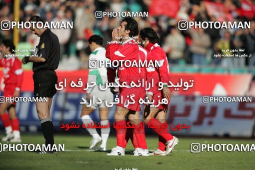 1574944, Tehran, , لیگ برتر فوتبال ایران، Persian Gulf Cup، Week 19، Second Leg، Persepolis 2 v 1 Shamoushak Noshahr on 2006/01/20 at Azadi Stadium