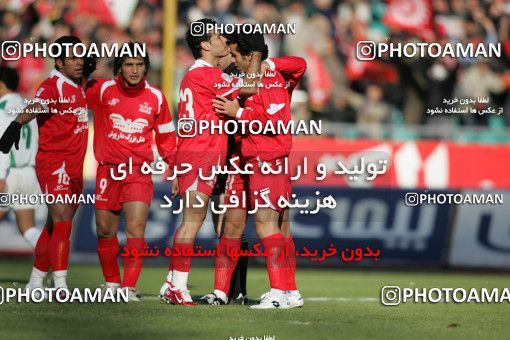 1574881, Tehran, , لیگ برتر فوتبال ایران، Persian Gulf Cup، Week 19، Second Leg، Persepolis 2 v 1 Shamoushak Noshahr on 2006/01/20 at Azadi Stadium