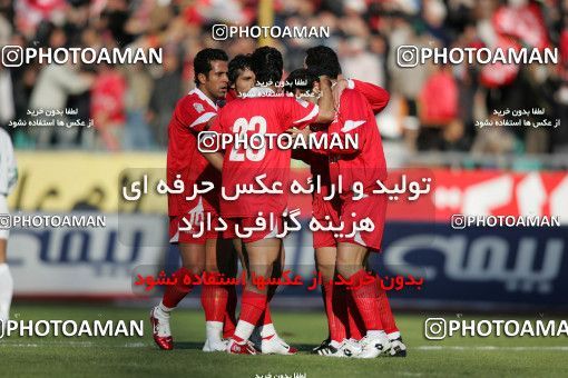 1574904, Tehran, , لیگ برتر فوتبال ایران، Persian Gulf Cup، Week 19، Second Leg، Persepolis 2 v 1 Shamoushak Noshahr on 2006/01/20 at Azadi Stadium