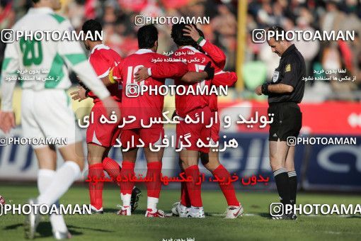 1574982, Tehran, , لیگ برتر فوتبال ایران، Persian Gulf Cup، Week 19، Second Leg، Persepolis 2 v 1 Shamoushak Noshahr on 2006/01/20 at Azadi Stadium