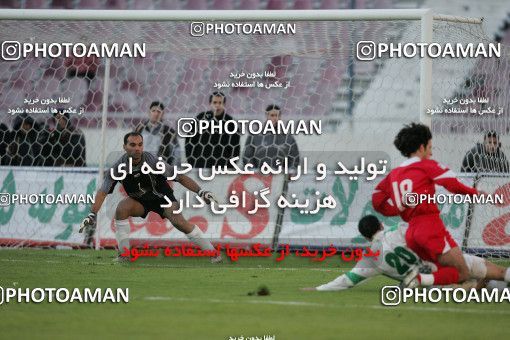 1574893, Tehran, , لیگ برتر فوتبال ایران، Persian Gulf Cup، Week 19، Second Leg، Persepolis 2 v 1 Shamoushak Noshahr on 2006/01/20 at Azadi Stadium