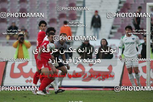 1574930, Tehran, , لیگ برتر فوتبال ایران، Persian Gulf Cup، Week 19، Second Leg، Persepolis 2 v 1 Shamoushak Noshahr on 2006/01/20 at Azadi Stadium